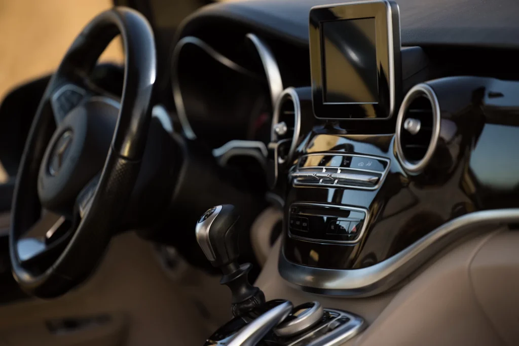 Interior minivan Mercedes Procas