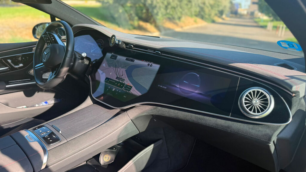 Mercedes-Benz EQS 450+ Pantalla